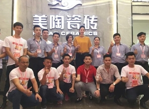 【中國女排晉江行】不得了！青青草视频网站攜手女排薛明見證旗艦級大店誕生！